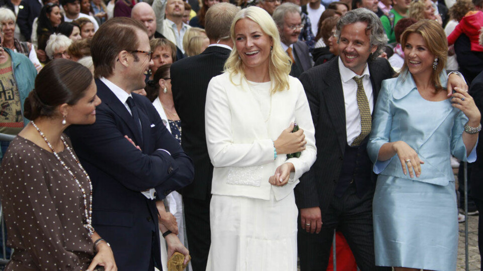 Daniel gjør som Mette-Marit og Haakon