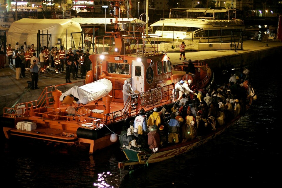 En ny fullastet båt ankom Tenerife i mai 2007, etter at spanske myndigheter hadde begynt maritim overvåkning for å bremse migrasjonsstrømmen.
