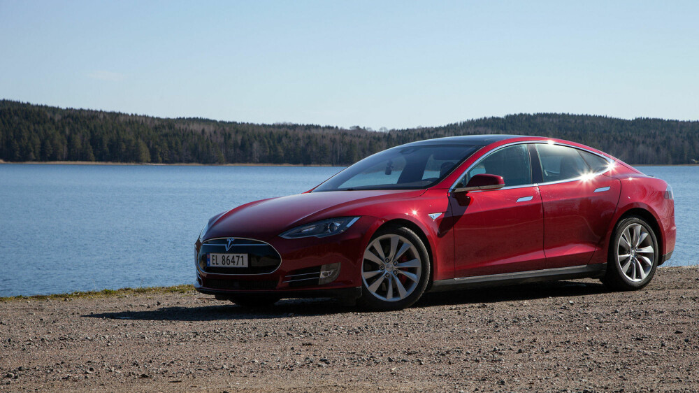 ØKER I PRIS: Toppmodellene av Tesla Model S har fått økt prisene med mellom 40.000 og 45.000 kroner.