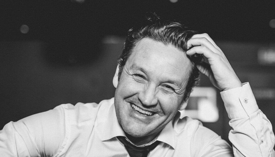 Thomas Leikvoll har mye erfaringer med utdrikningslag. Jentene kan være like ille som gutta, men trenden er at begge kjønn blir snillere, forklarer komikeren og programlederen.