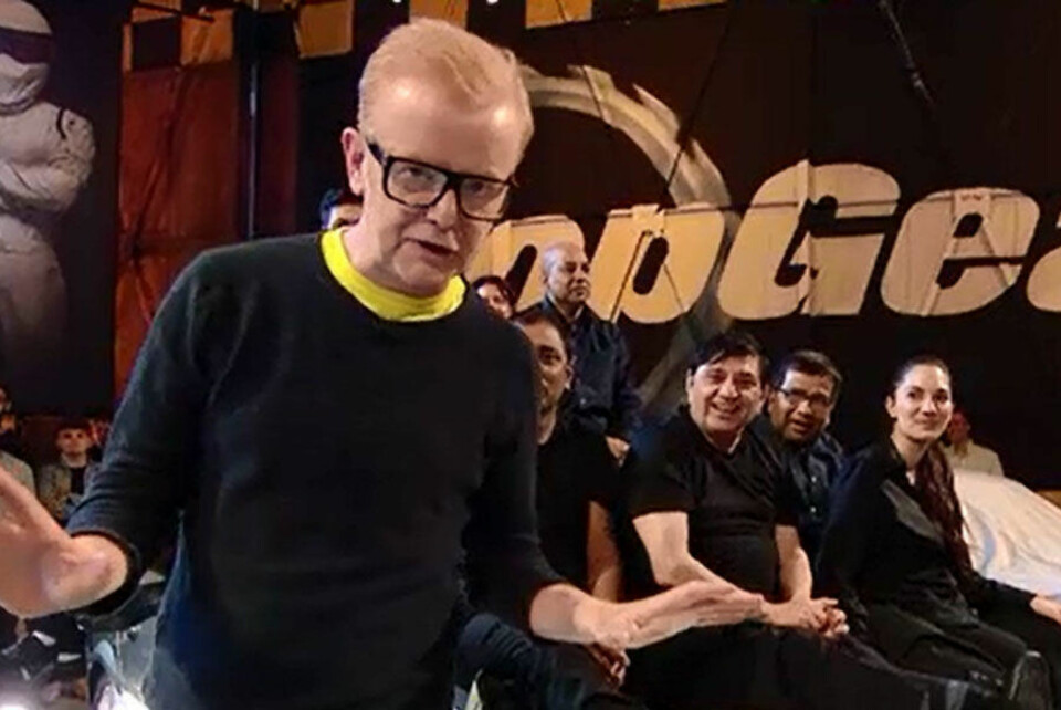 Chris Evans får slakt etter første episode av nye Top Gear. Men han evner å levere humor også. Som her, da han sender et stikk til eks-programleder Jeremy Clarkson ...