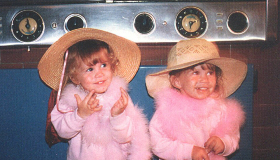 De to søstrene ble verdensberømte som rollefiguren Michelle Tanner i TV-serien 'Under samme tak'. Serien hadde premiere i 1987. Da var søstrene ett år gamle.