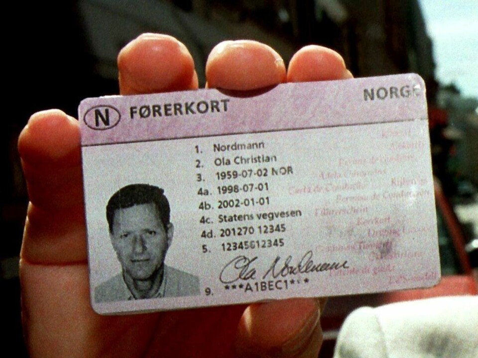 Vil fjerne kravet om førerkort i bil