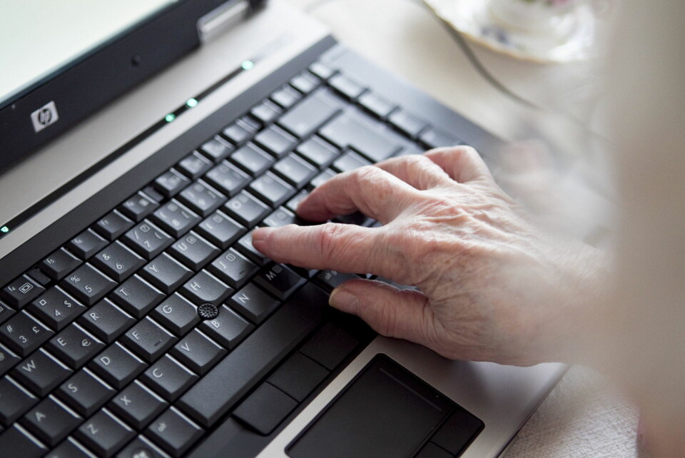 ELDRE MENNESKER bør gjennomføre regelmessig hjernetrim, mener forskere. Det kan forhindre utviklingen av demens, og muligens også Alzheimers.