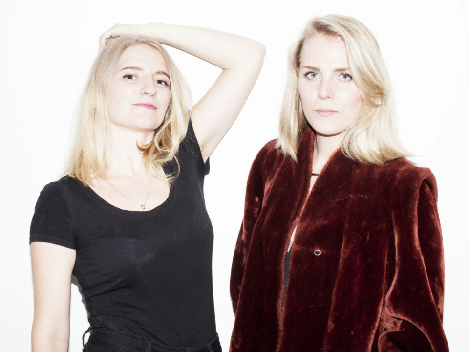 EROTISK DUO: Anne Marte Stange Smebye (t.v.) er redaktør for Humid mens Maria Riis Rasmussen er kreativ redaktør og art director.