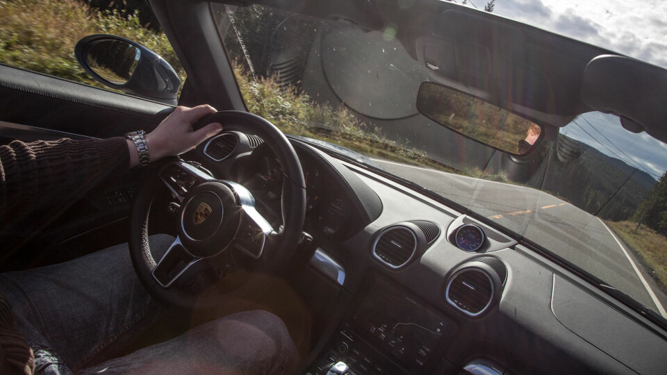 Duell: Porsche 718 Boxster vs BMW Z4