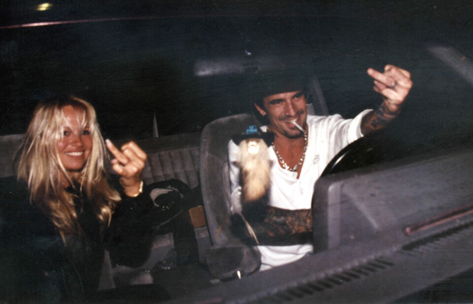 FAVORITTER: Pamela Anderson og Tommy Lee giftet seg etter å ha kjent hverandre i 96 timer. Deres eskapader gjorde dem til forsidemagneter for sladderpressen.