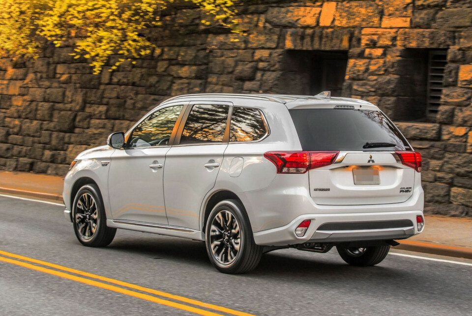 Mitsubishi Outlander er Norges mest solgte ladbare hybrid. Får KrF viljen sin, vil den bli mye dyrere fra nyttår.