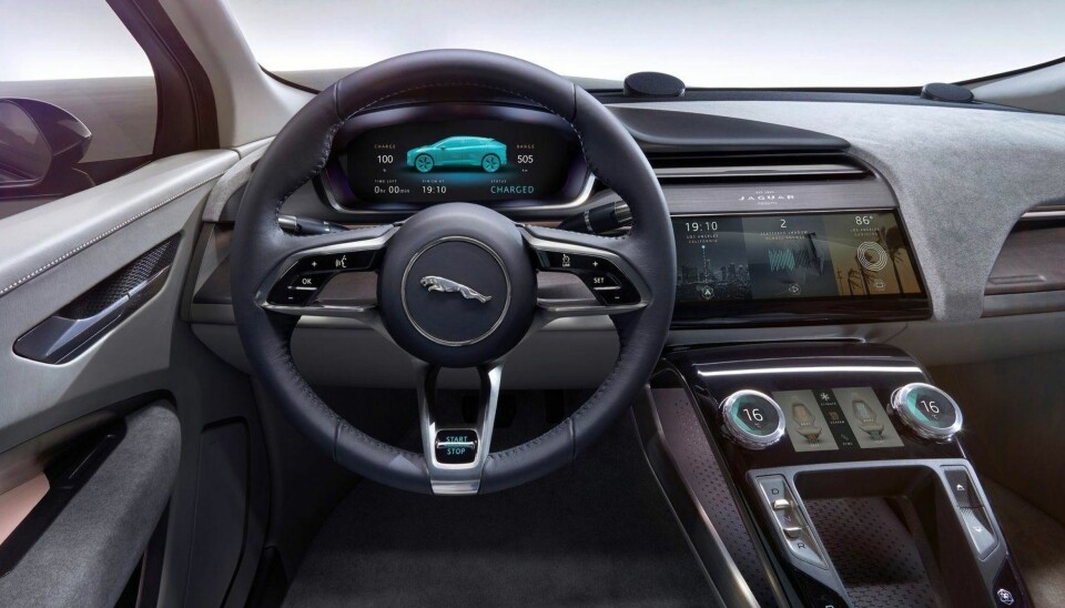 LEKENT: Interørbildene av I-Pace ser veldig konseptaktige ut, men Jaguar hevder mye av elementene vil komme med i produksjonsmodellen.