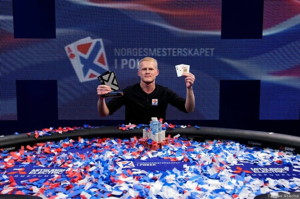 NORGESMESTER: Harstadværingen Preban Stokkan kan smile bredt etter det ble klart at han er Norges beste pokerspiller i 2016 og nesten 1,5 millioner kroner rikere.