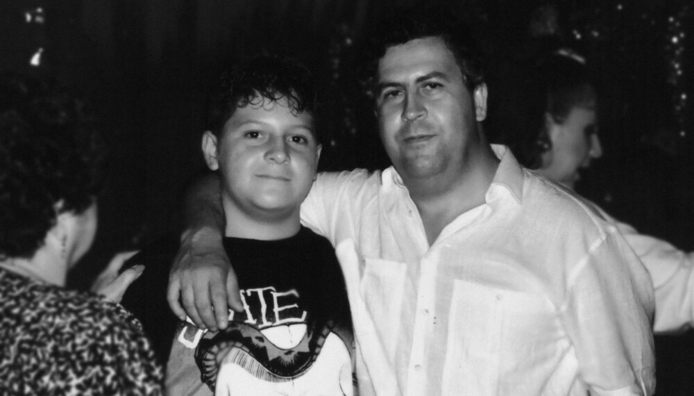 NARKOPAPPA: Pablo Escobar sammen med sønnen Juan Pablo Escobar. Juan Pablo heter i dag Sebastian Marroquin.