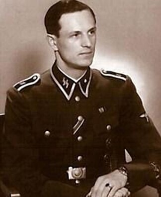LIVVAKT: Rochus Misch var en av dem som jobbet tettest med Adolf Hitler i fem år. Misch var med i Førerbunkeren og var en av de siste som så Hitler i live.