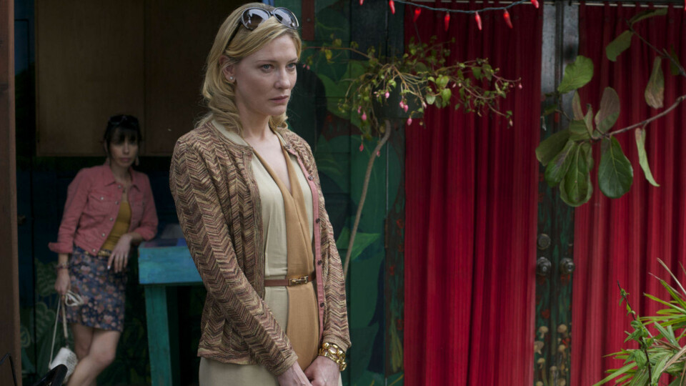Cate Blanchett spiller en kvinne med store personlige problemer.