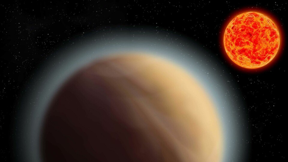 ALDRI FUNNET MAKEN: - Selv om dette ikke betyr at vi har oppdaget liv på en annen planet, er det likevel et steg i riktig retning. Det er første gang vi ser noe slikt andre steder enn jorden, sier astrofysker og sjefforsker John Southfort fra Keele-universitetet.