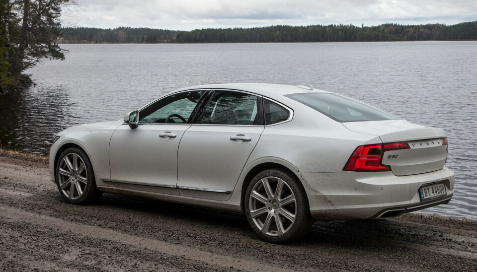 Volvo har blitt kongen av de lange linjer, og har muligens latt seg inspirere av både Jaguar og Audi.