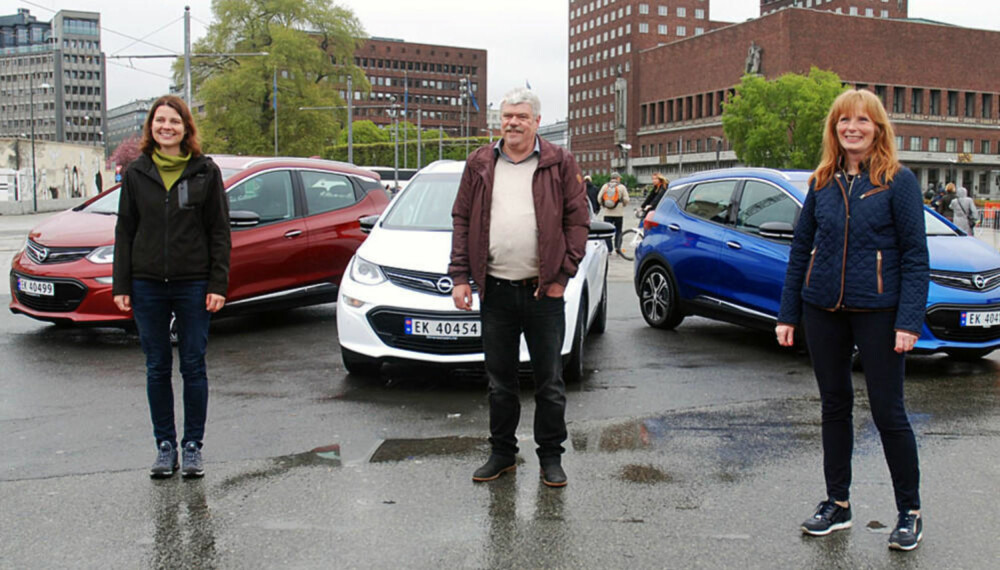 For bare et par uker siden fikk Turid Høiem, Helmer Teksdal og Bente Østeng sine biler, som de første i Norge.