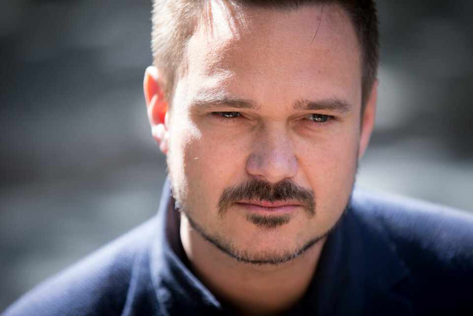 DET STORE INTERVJUET: Side3 møter komiker, make up-artist og kjendis Tore Petterson i Det store intervjuet. Det ble en samtale om mangt og mye.