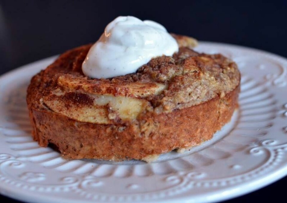 DESSERT HVER DAG: «Bakekona» mener at kaker og bakverk ikke nødvendigvis trenger å være sukkerbomber. Ved å bytte ut ingredienser i oppskrifter kan man enkelt få en saftig kake med mer av de gode næringsstoffene.