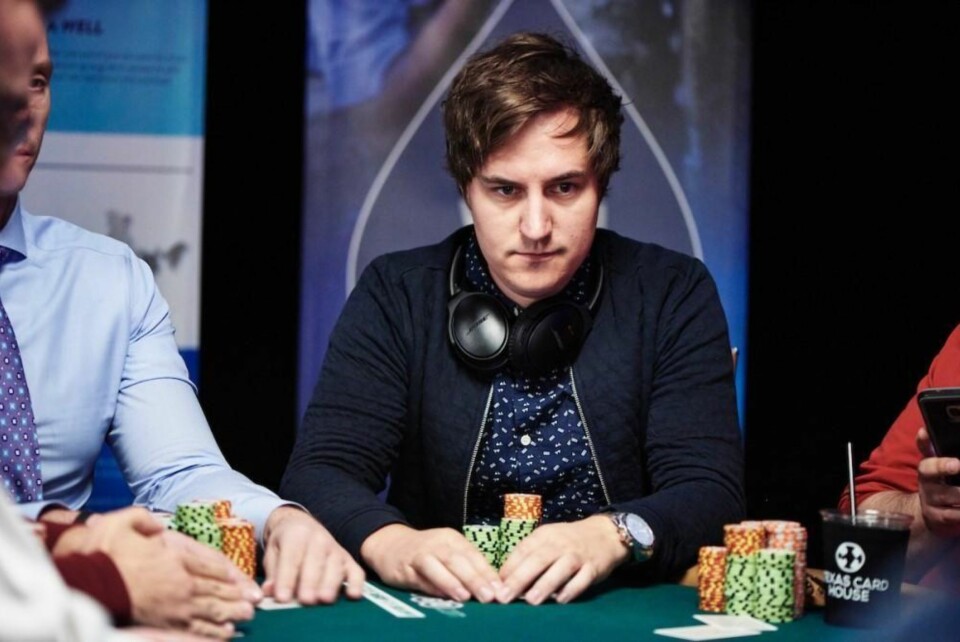 NÆRE PÅ: Norske Martin Lesjø var nære på å sikre seg førsteplass og et gullarmbånd i Las Vegas i turneringen The Little One for One Drop. Turneringen er en av mange sideturneringer som arrangeres under verdensmesterskapet i poker.
