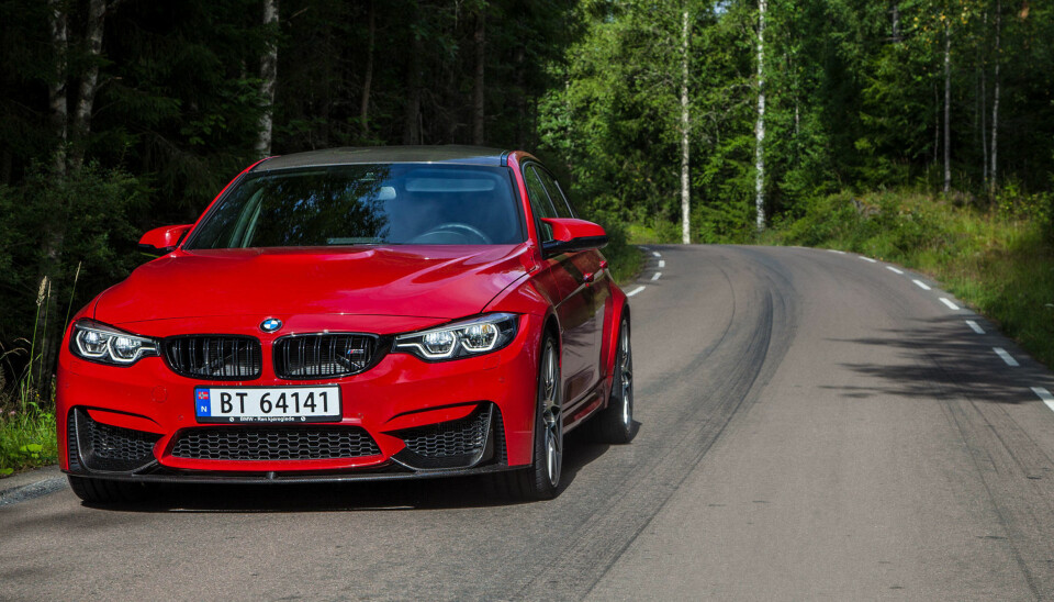 Test: BMW M3 med Competition pack og M racing titan eksos