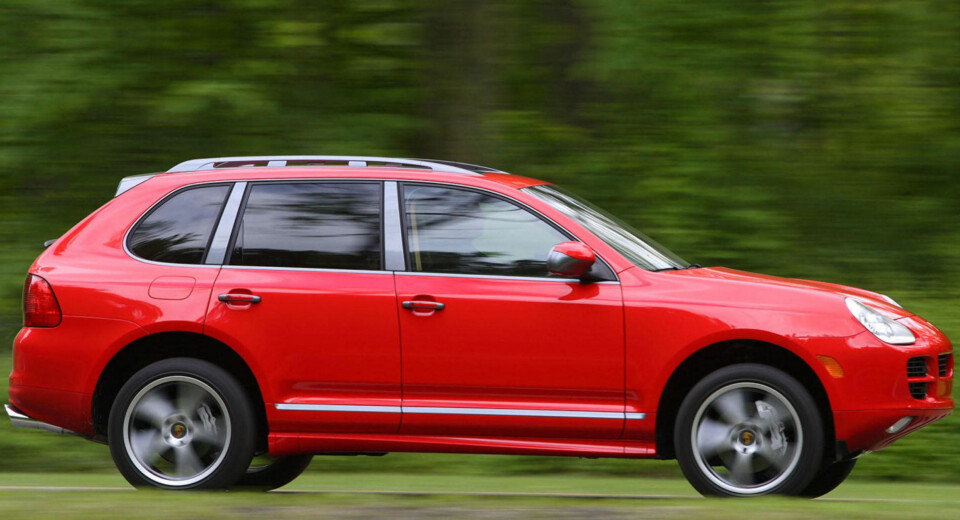 Porsche Cayenne er en skikkelig drømmebil for mange. Første generasjon er nå tilgjengelig på bruktmarkedet for rundt 10 prosent av nybilprisen. Kanskje det er endelig er tid for å realisere drømmen?