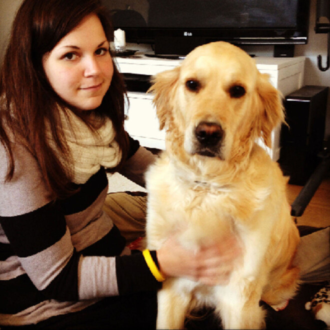 Cecilie opplevde alles mareritt i trafikken, da hun ble påkjørt bakfra av en lastebil. Her sammen med hunden Leah.