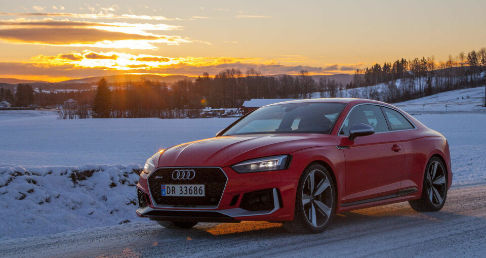 RS5 I SOLOPPGANG: Audi har fått mye skryt for sitt ganske markante A5-design. I RS-utgave har den blitt enda tøffere.