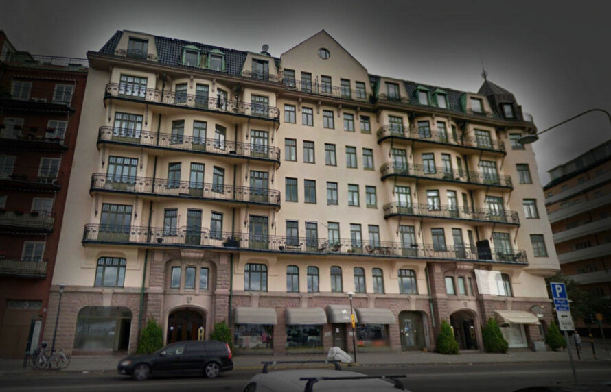 TRIPPELDRAP: Her, i Norr Mälarstrand 24 i Stockholm, gikk jurist og politiker Hjalmar Von Sydow inn døren for siste gang på ettermiddagen den 7. mars 1932. Han ble båret ut i likpose kort tid etter, sammen med to kvinner. To til skulle dø innen kvelden var omme.