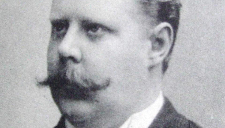 DREPT: Hjalmar Von Sydow.
