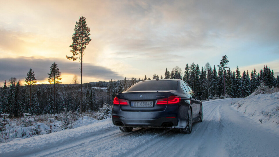 Det blir ikke mye feste på slikt føre, men det blir veldig moro når bilen er balansert.
