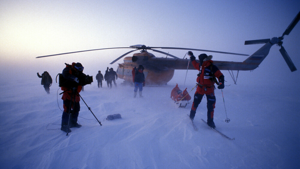 <b>FØRSTE SOLOTUR: </b>Børge Ousland forlater helikopteret på Kapp Arktichesky 3. mars 1994, for å begynne på sin første solotur til Nordpolen.