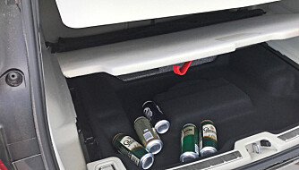SVENSK DOMINANS: På harryhandel er XC60 best, for bagasjerommet er størst. Et lite smuglerrom har den også.