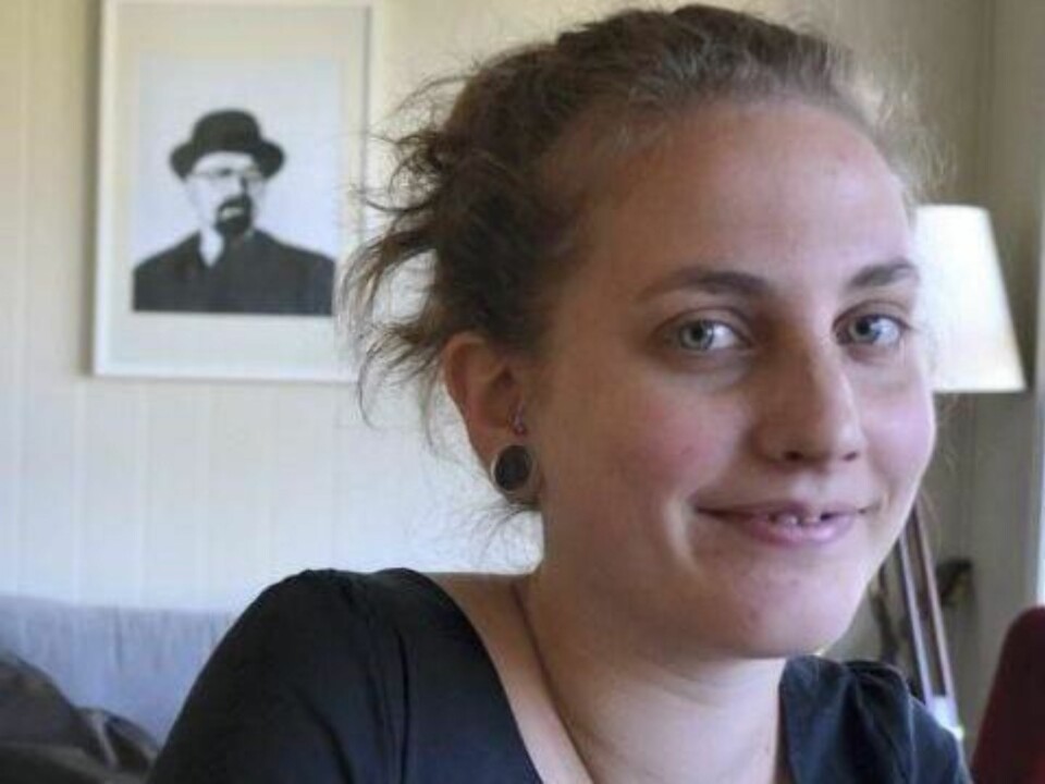 EKSTREMT HYPERALLERGISK: Marie Mellum (25) fra Elverum har ekstrem hyperallergi mot hvitløk, fisk og papegøye. Og ellers allergisk mot alt, unntatt kylling, biff, insekter og vann. Foto: Cathrine Loraas Møystad (Østlendingen)