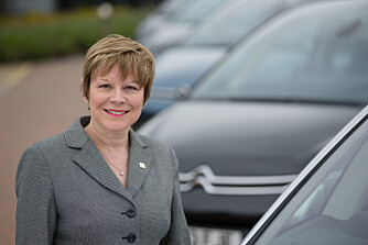BILTOPP: Linda Jackson er sjef for franske Citroën. Hun opplever at stadig færre av bilene deres selges med dieselmotor, nå velger kundene bensinmotor i stedet.