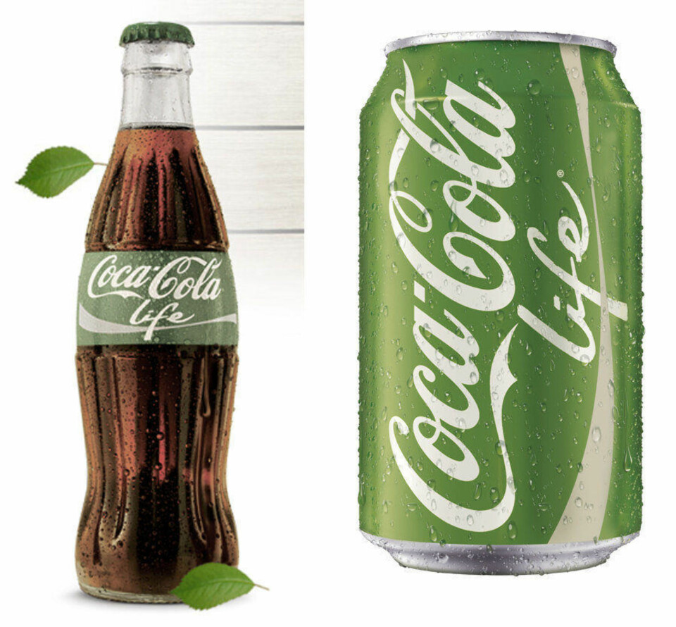COCA-COLA LIFE inneholder stevia og bidrar med færre kilokalorier sammenlignet med tradisjonell Coca-Cola.