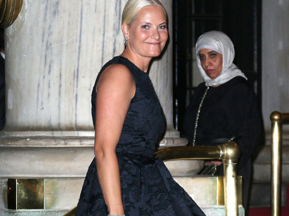 Mette-Marit kom i kjole fra H&M