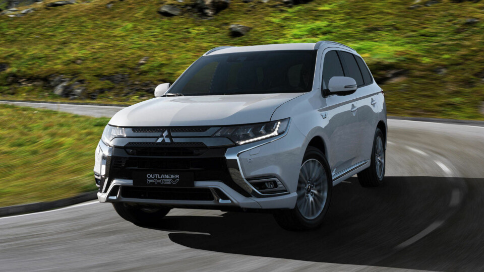 NÅDDE IKKE REKKEVIDDEN: Ingen ladbare hybrider klarte å gjenskape det offisielle tallet for elektrisk rekkevidde, i en praktisk test. Bestselgeren Mitsubishi Outlander er en av dem med størst avvik.