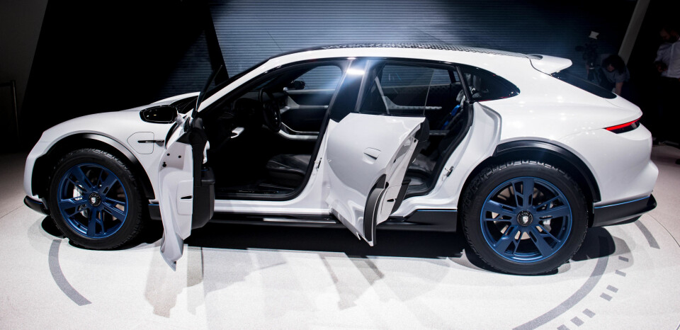 PRIS OG LANSERINGSDATO er ikke avduket for Porsche Mission E Cross Turismo. Men den ser ut som en drømmebil for nordmenn.
