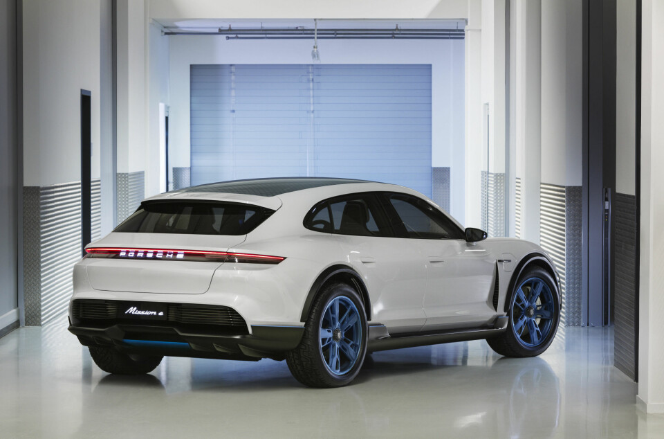 PRIS OG LANSERINGSDATO er ikke avduket for Porsche Mission E Cross Turismo. Men den ser ut som en drømmebil for nordmenn.