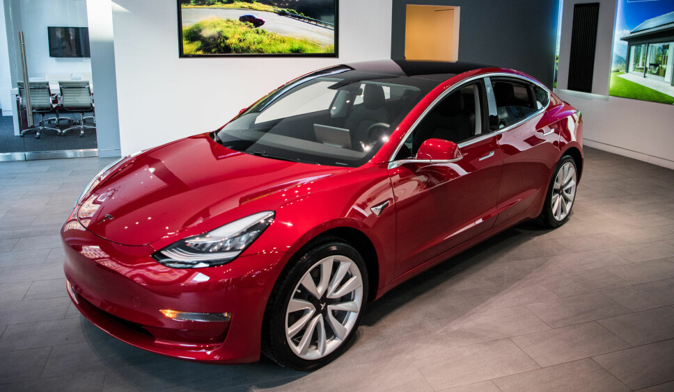 Det er ingen tvil om det Model 3 følger sammen design-filosofi som de andre modellene til Tesla.