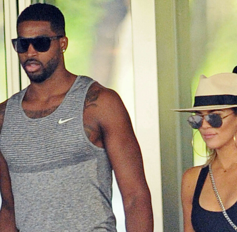 VENTER EN JENTE: Khloe Kardashian venter en liten jente når som helst med kjæresten Tristan Thompson. Basketspileren har fått mye oppmerksomhet i internasjonale medier etter at han skal ha blitt sett med en annen kvinne på nattklubb.