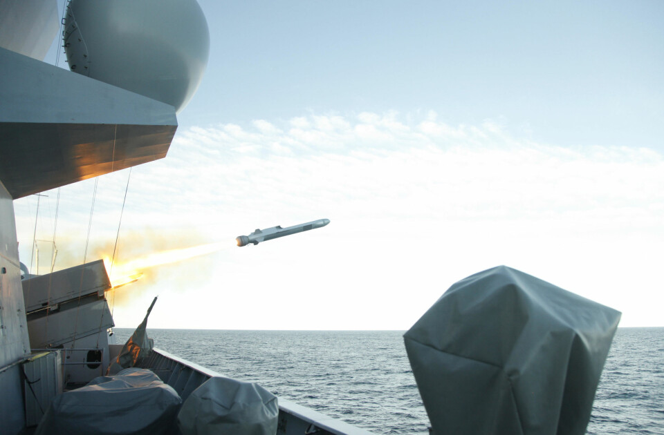 NAVAL STRIKE MISSILE: Fregattene og kystkorvettene er bestykket med NSM. Missilet har en rekkevidde på rundt 200 km, og kan nyttes både mot sjømål og landmål.