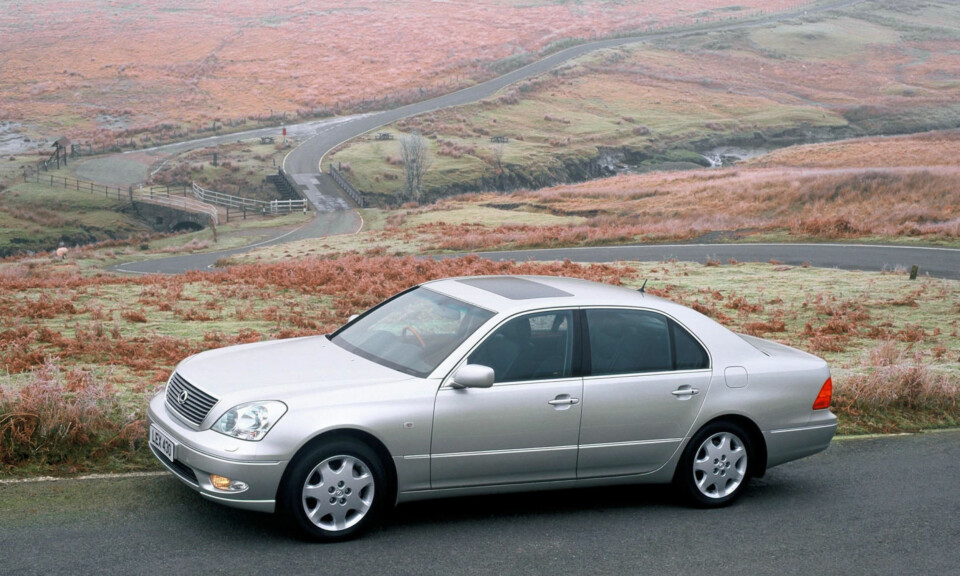 LEXUS LS430: Dette var ekte direktørbil da den var ny – nå trenger du ikke lenger være høytlønnet for å kjøpe den!