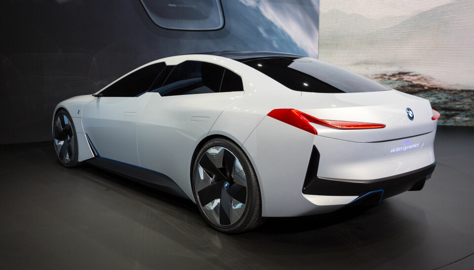 BMW i4: BMW i4 kommer etter alt å dømme i 2021. Bilen på bildet er BMW Vision Dynamics som ble vist frem på bilutstillingen i Frankfurt i fjor høst.