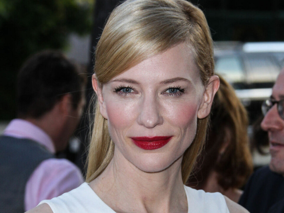 Stjernene elsker lepper som matcher løperen de går på. Her er Cate Blanchett fra premieren på Blue Jasmine.