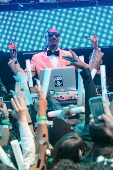 Snoop Dogg underholdt gjestene.