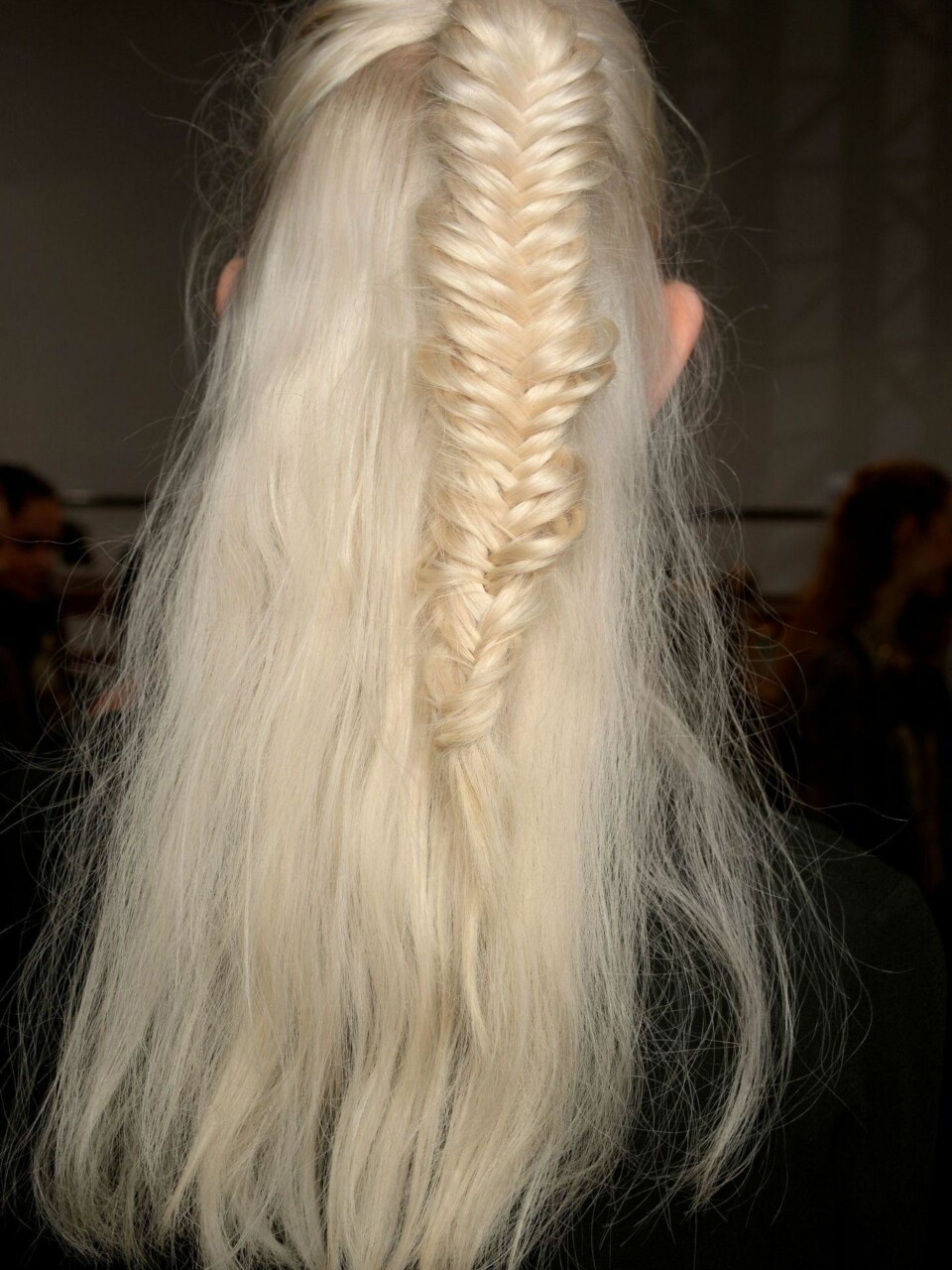 Nå er det blondt hår som er hottest