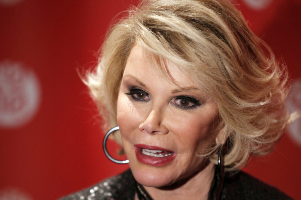 Komiker Joan Rivers, her avbildet i januar 2010, døde torsdag i New York 81 år gammel. Rivers døde etter å ha fått hjertestans under et medisinsk inngrep på stemmebåndet for én uke siden.