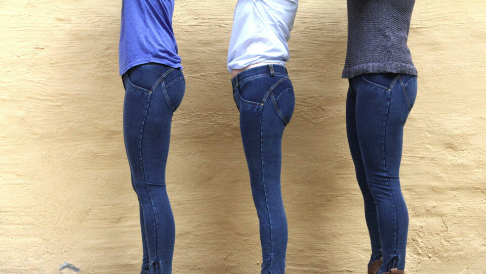 WEIGHTLESS: «Denim»-varianten av «rumpebuksene».