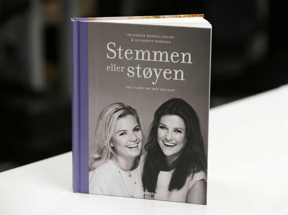 NY BOK: Prinsesse Märtha Louise og Elisabeth Nordeng har skrevet boken Stemmen eller støyen som ble lansert fredag.